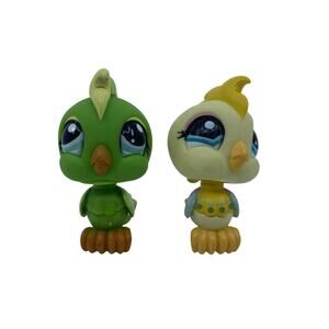 Littlest Pet Shop LPS Cockatoo Lot #1369 Green & #1452 Yellow Birds